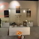 بين ثقافتين